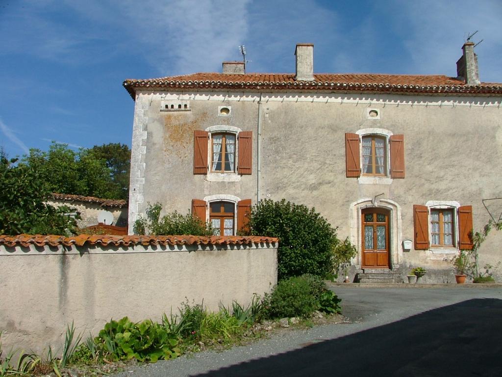 Le Petit Lavoir Saint-Paul-Lizonne Екстер'єр фото