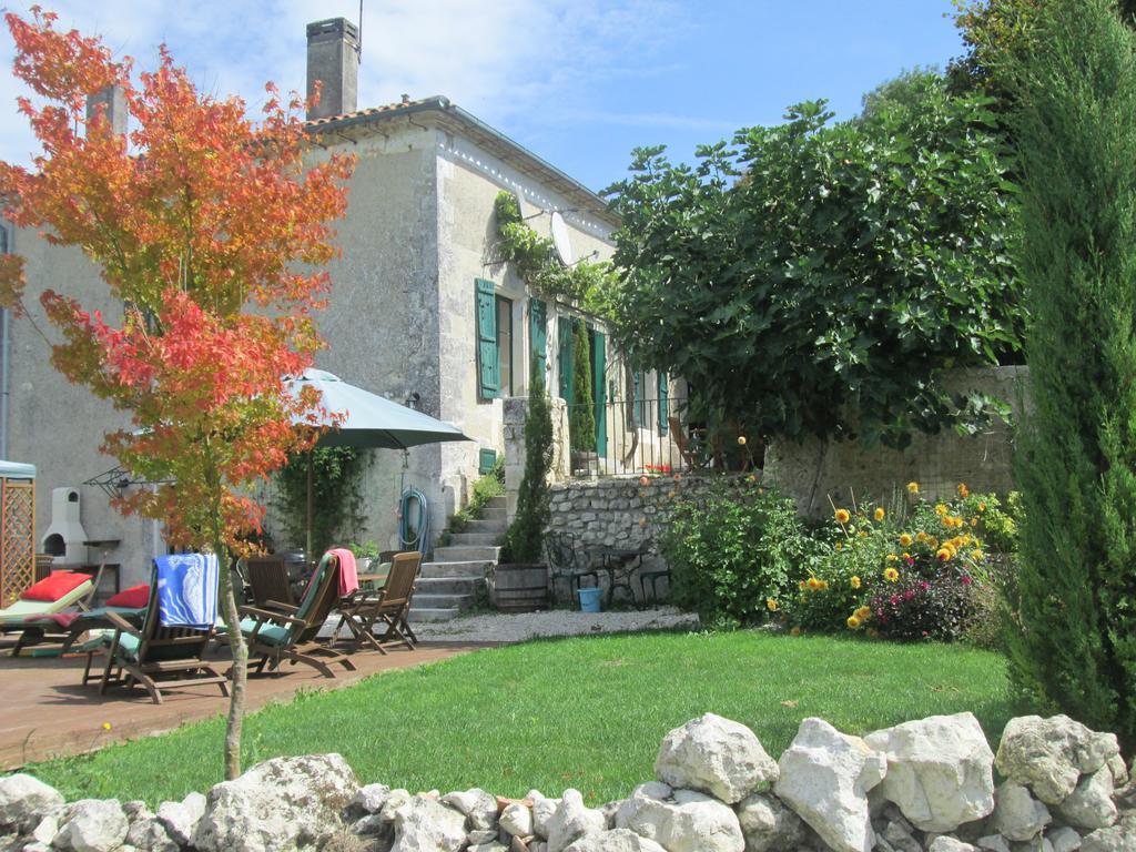 Le Petit Lavoir Saint-Paul-Lizonne Екстер'єр фото